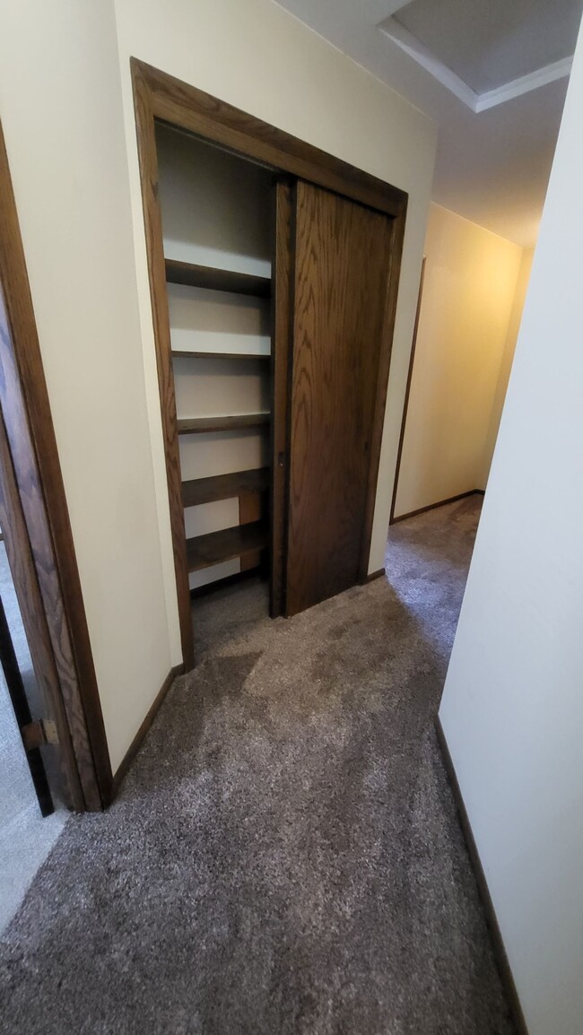 Upstairs hallway - 2920 Nassau Dr