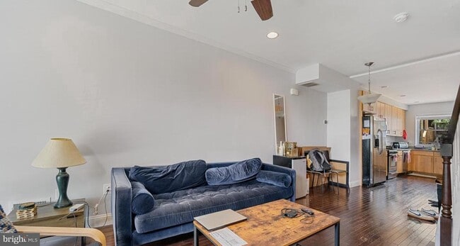 Building Photo - 647 S Belnord Ave