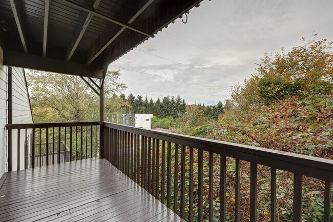 Building Photo - Delridge Apartments