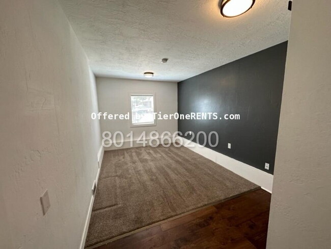 Building Photo - No deposit option for qualified renters