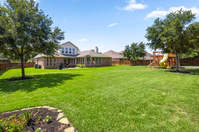 Building Photo - 903 Lake Grayson Dr