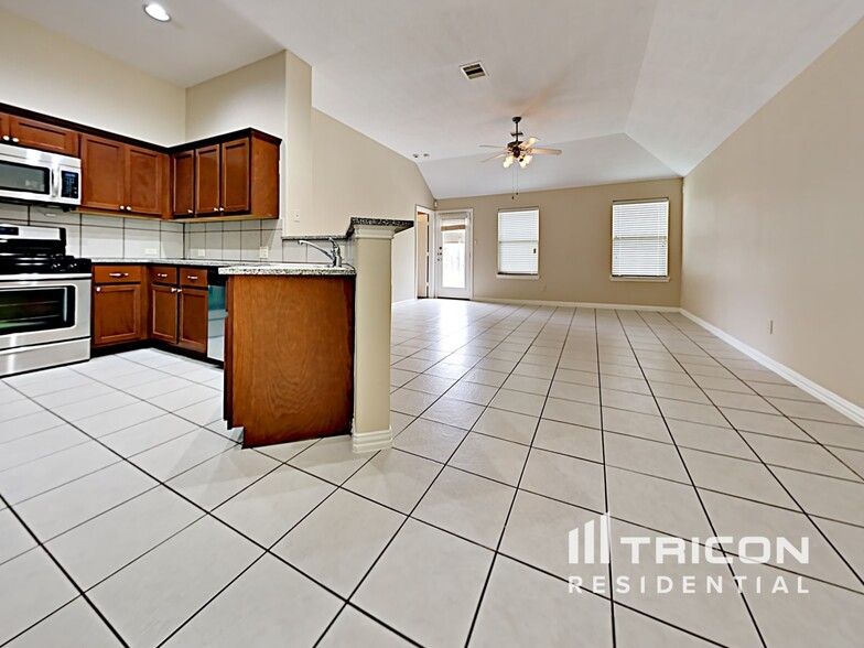 Building Photo - 478 Oak Chase Dr
