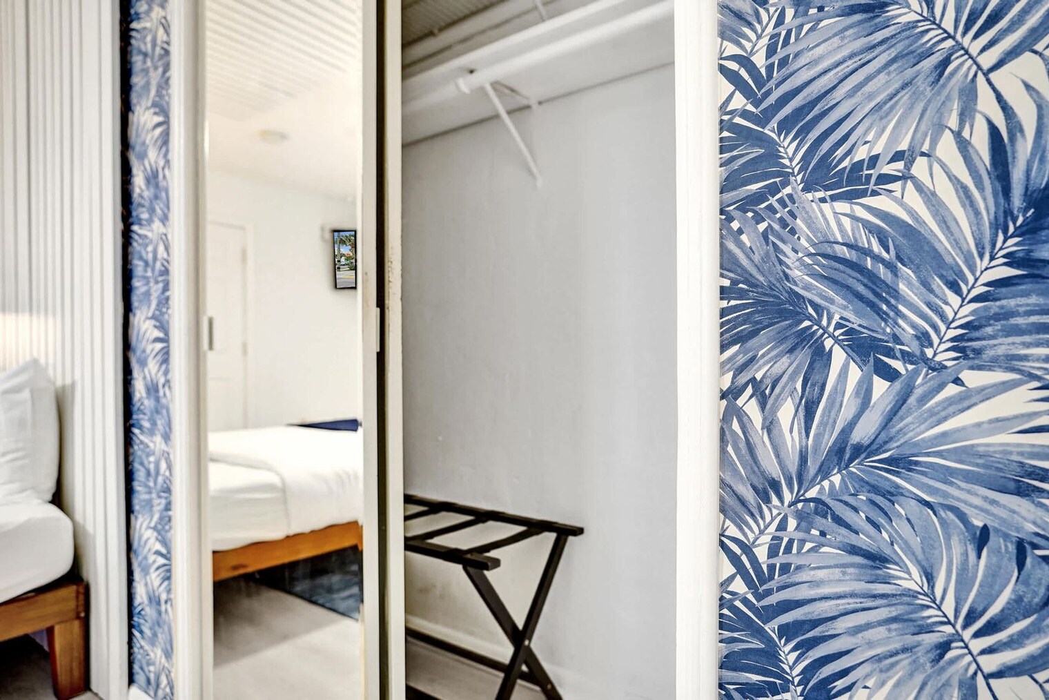 Building Photo - 101 Lucerne Ave