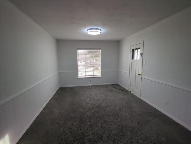 Building Photo - 1449 Nash St