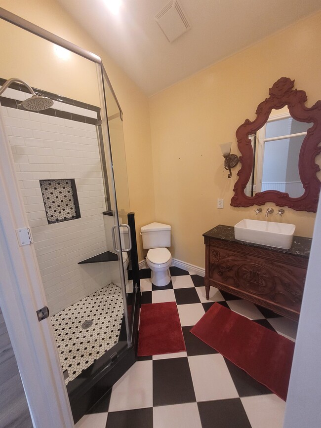 Building Photo - 867 N Swiss Farm Ct