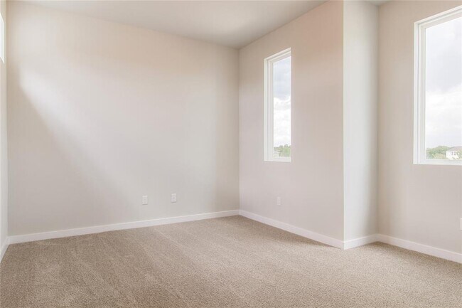 Building Photo - 17506 El Hidalgo Dr