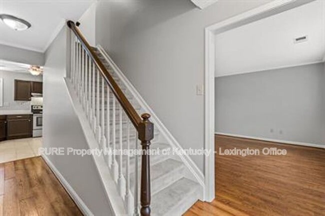 Building Photo - 872 Burkewood Dr