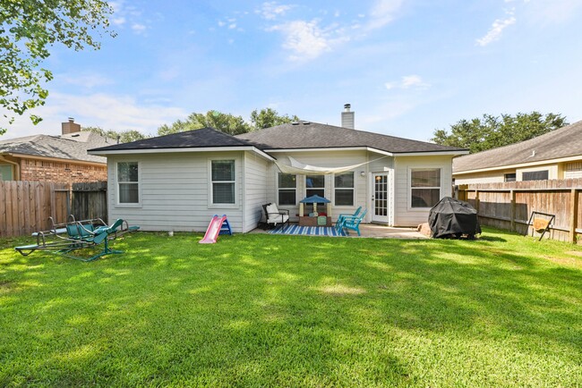 Building Photo - 32018 Anne Ln