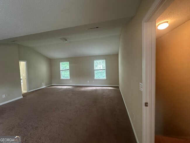 Building Photo - 5622 Platte Dr
