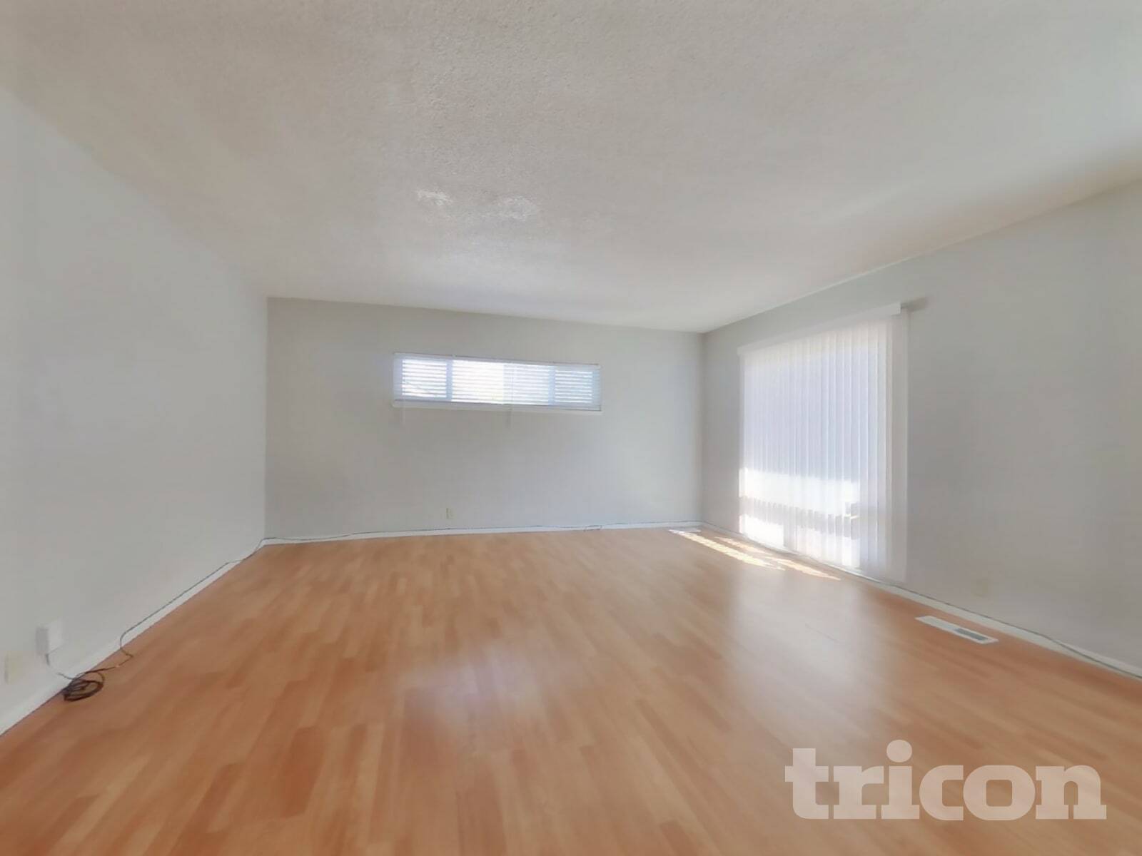 Building Photo - 573 Laurel St