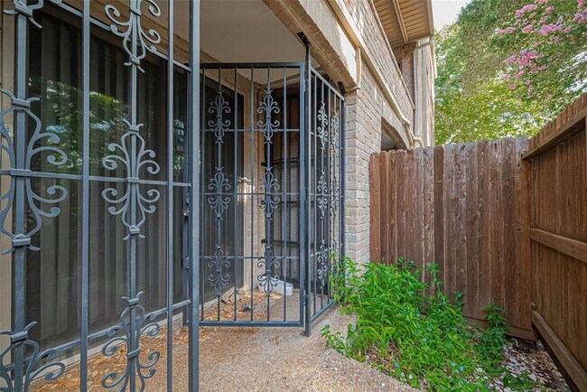 Building Photo - 4633 Wild Indigo St