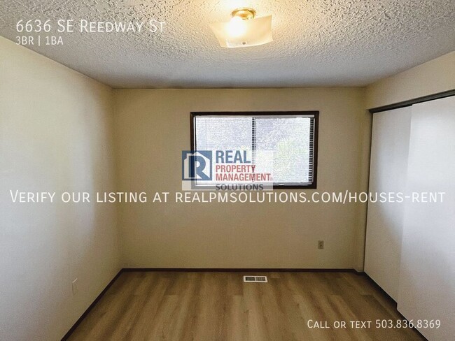 Building Photo - 6636 SE Reedway St