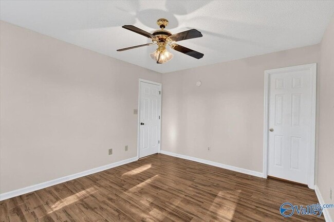 Building Photo - 104 Lindsey Ln