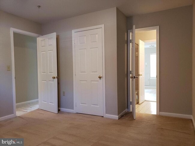 Building Photo - 2203 Montauk Dr