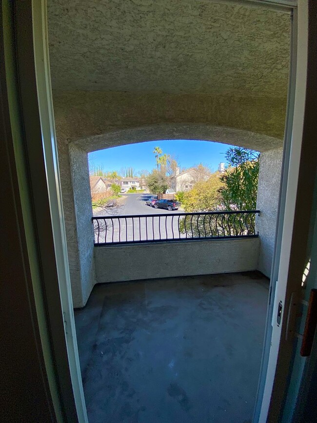 Building Photo - Beautiful 3 bedroom, 2.5 bathroom Rocklin ...