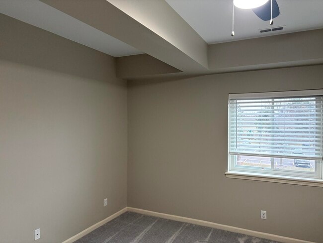 Building Photo - 227 Main St