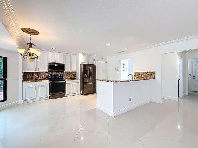 Building Photo - 375 NW 48th Ave