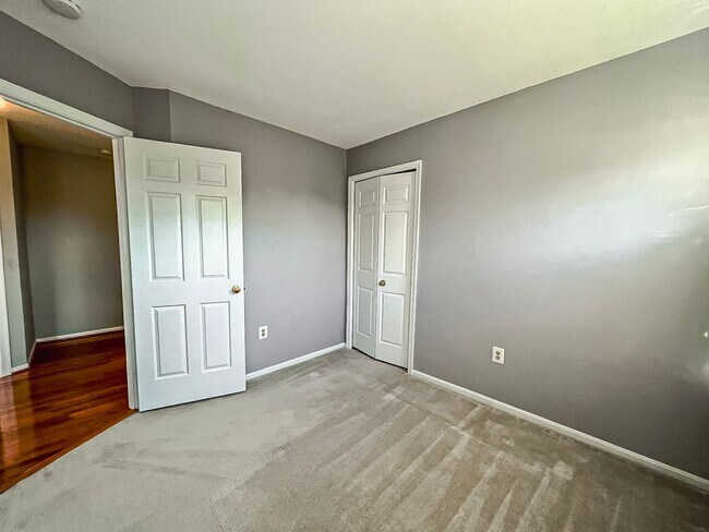 Building Photo - Magnificent 5 Bed 3 Bath Colonial Home Sitting On Massive Lot In Sought After Cabels Mills