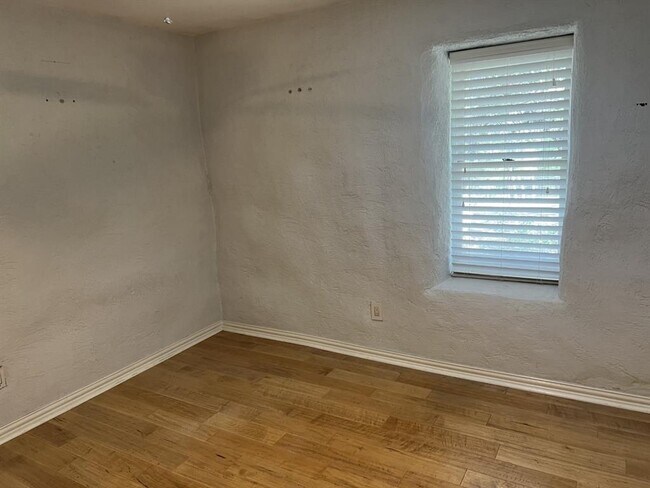 Building Photo - 3209 Crosswind Dr