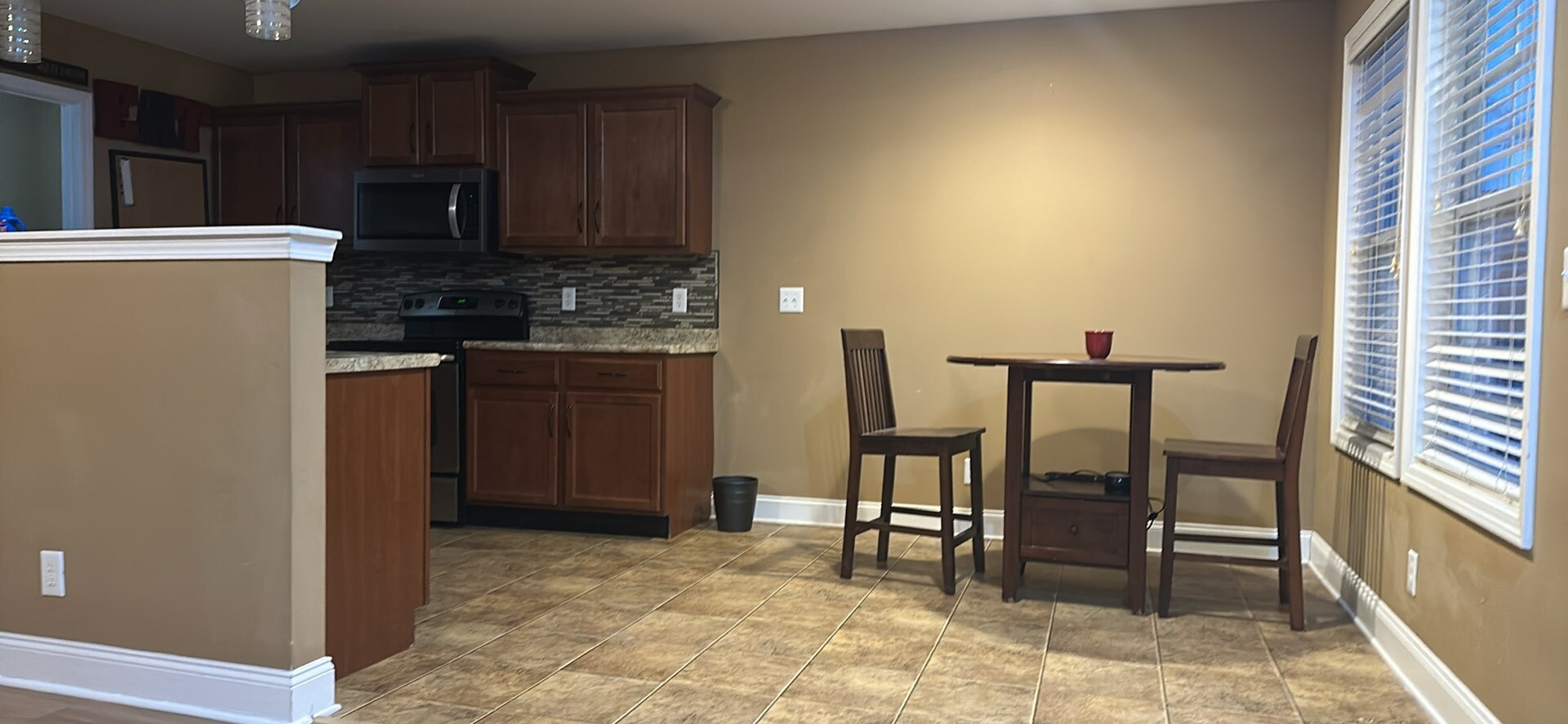 Building Photo - 2221 Trophy Trce