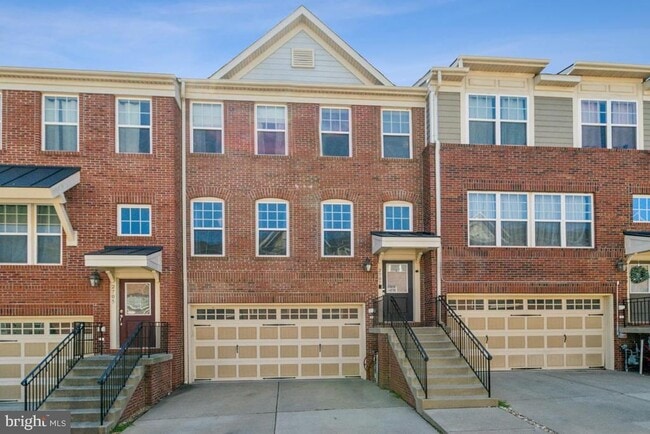 Primary Photo - 2707 Amber Crest Rd