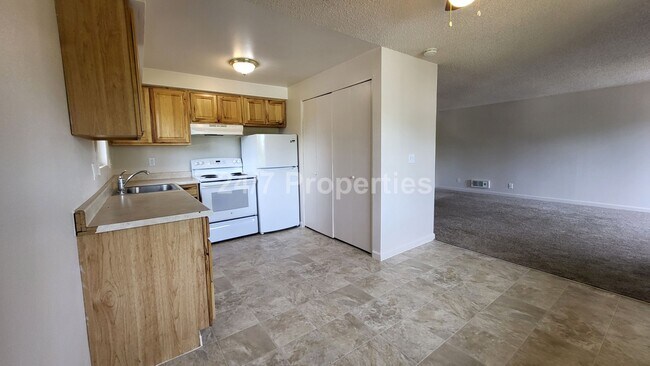 Building Photo - 2023-12573MF