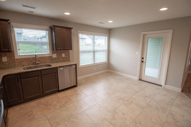 Building Photo - 7410 Oakley Dr