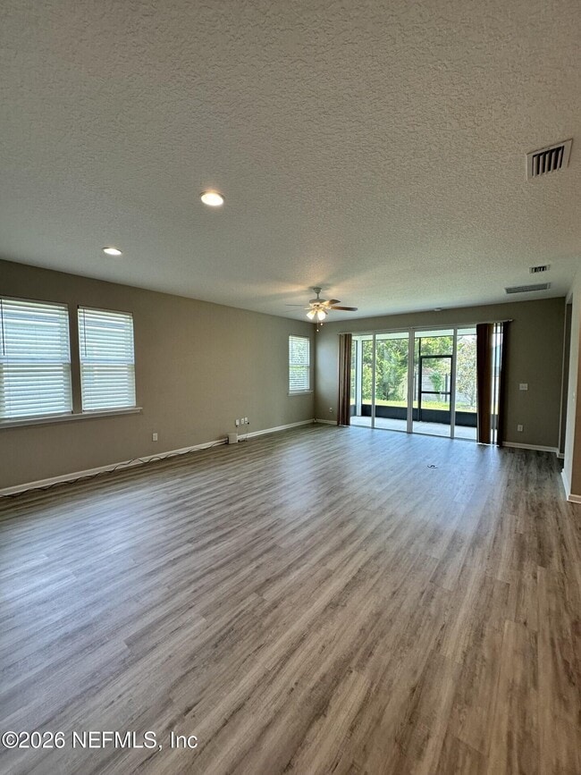 Building Photo - 618 Honeycomb Trl