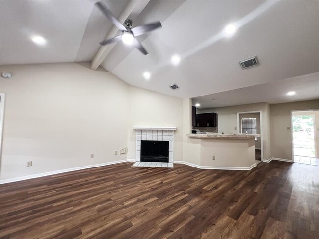 Building Photo - 11114 Springsong Dr
