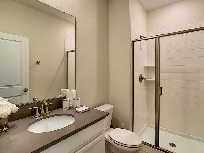 Building Photo - 2865 Simile St