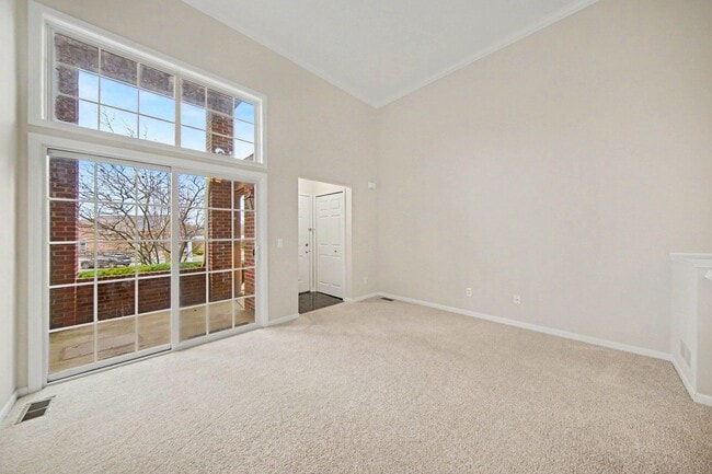 Building Photo - 2738 Barclay Wy