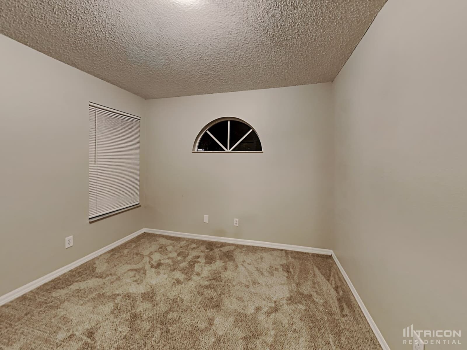 Building Photo - 1708 Scotch Pine Dr