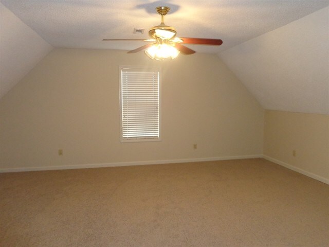 Building Photo - 290 Oaksedge Drive