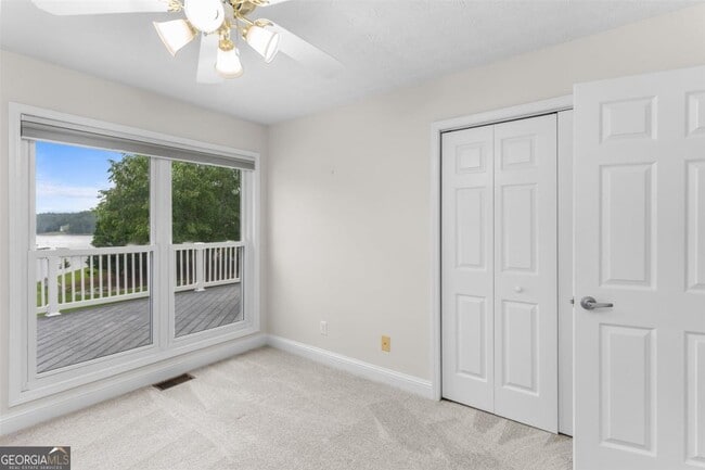 Building Photo - 1060 Old Rock Rd