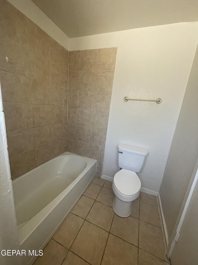 Building Photo - 7135 Stiles Dr