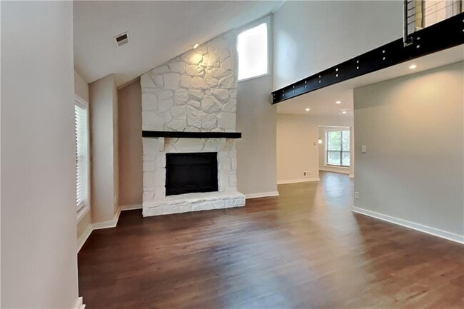 Building Photo - 2197 Oakrill Ct