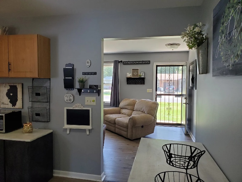 Building Photo - 807 S Walnut St