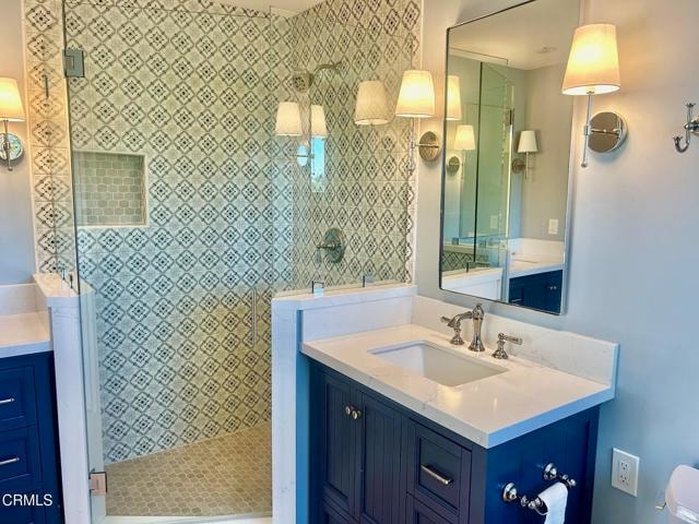 Building Photo - 300 W Loma Alta Dr