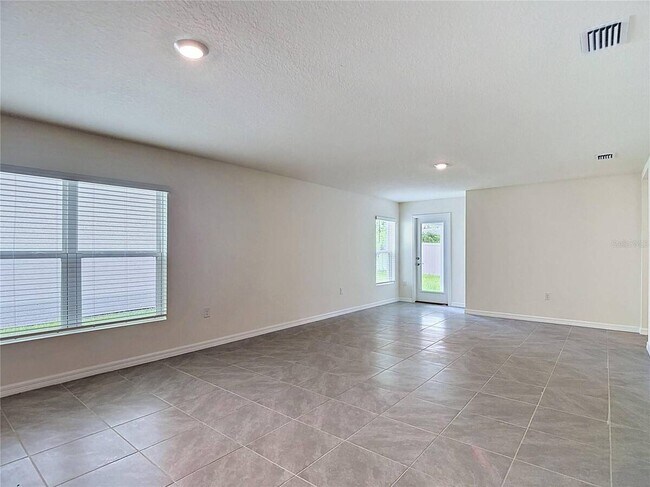 Building Photo - 31115 Silver Stage Dr