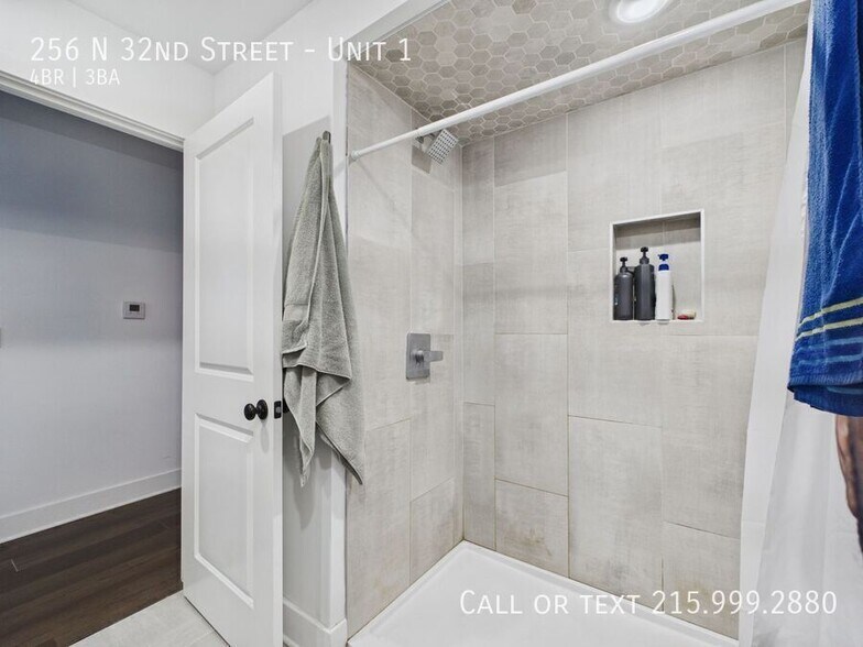 Building Photo - 256 N 32nd St