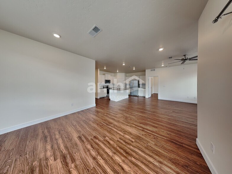 Building Photo - 5093 W White Ash Ct