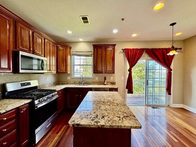 Building Photo - 25 MALLARD Pl