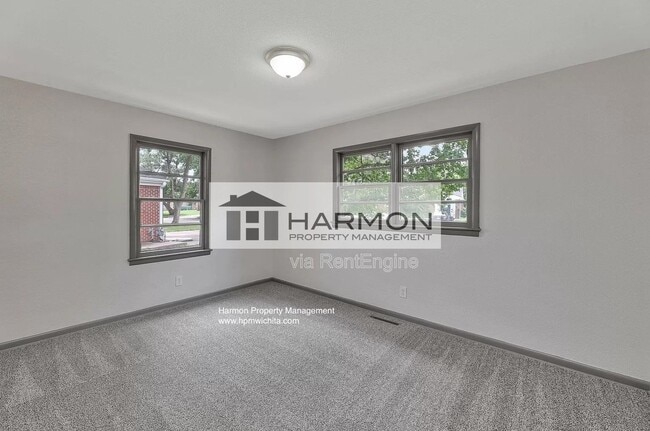 Building Photo - 8302 E Gilbert St