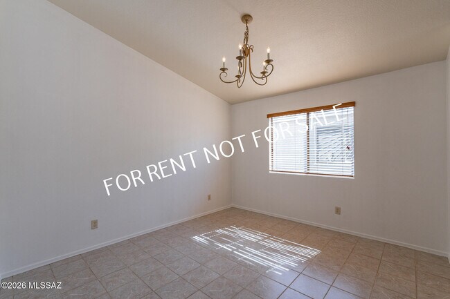 Building Photo - 2439 W Rousseau St