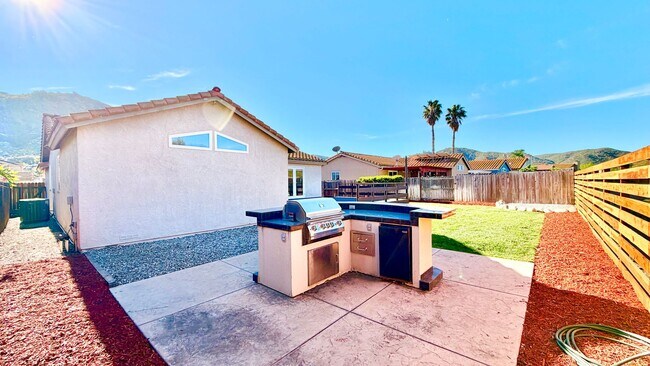 Building Photo - Wonderful Single-Story Home in the Darling Lake Rancho Viejo HOA Community of Fallbrook!