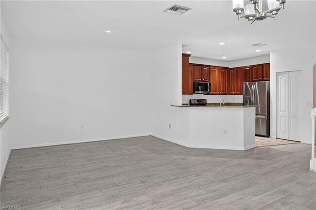 Building Photo - 7005 Romana Way