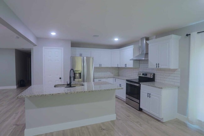 Building Photo - 6703 Winfield Rd