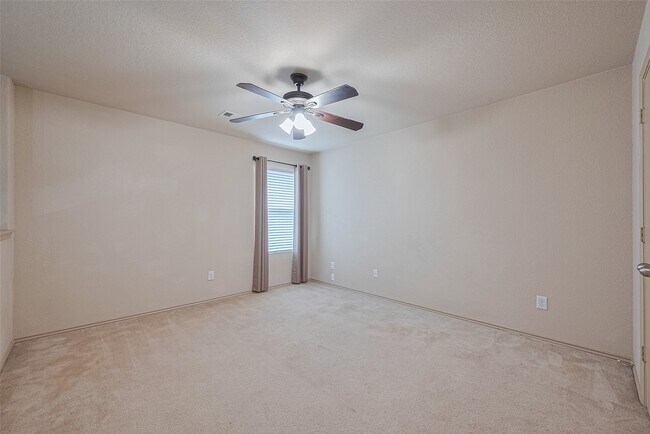 Building Photo - 1810 Emerson Ridge Dr
