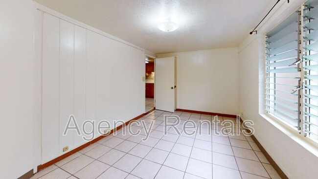 Building Photo - 1145 Ukana St