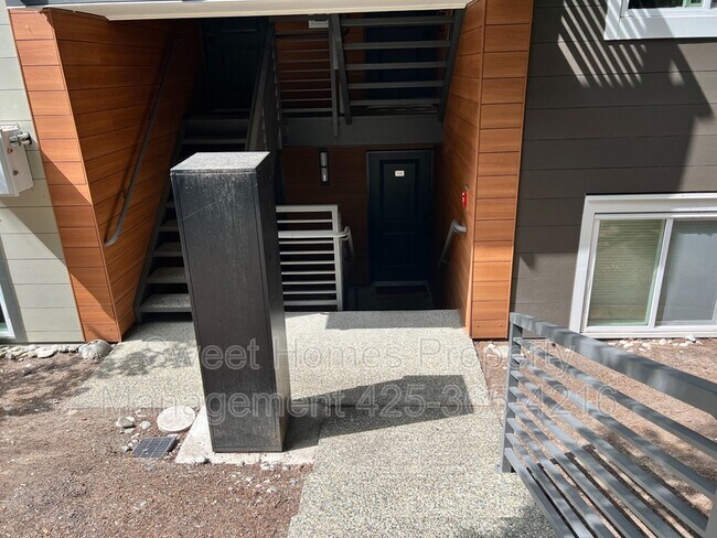 Building Photo - 12219 Bel-Red Road D102